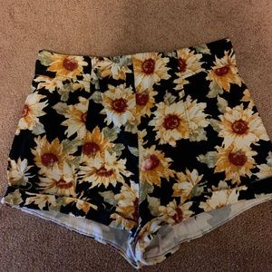La hearts shorts